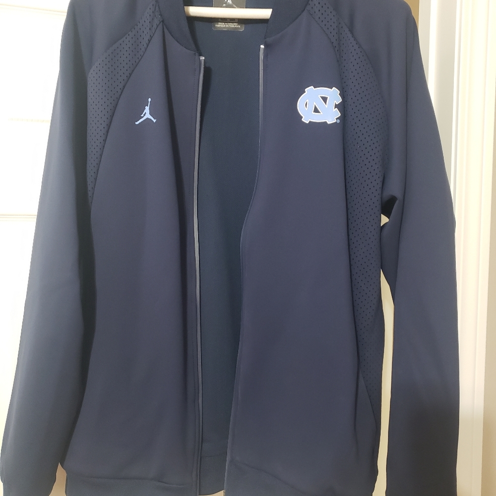 Men's Jordan North Carolina Tarheels Jacket. Size XL.